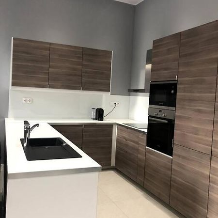 Renovated And Spacious Two-Bedroom Condo In Budapeszt Zewnętrze zdjęcie
