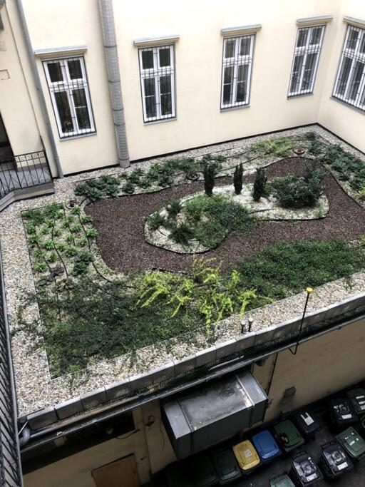 Renovated And Spacious Two-Bedroom Condo In Budapeszt Zewnętrze zdjęcie
